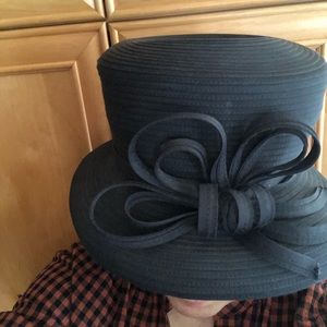 Black ladies hat with grosgrain ribbon accent